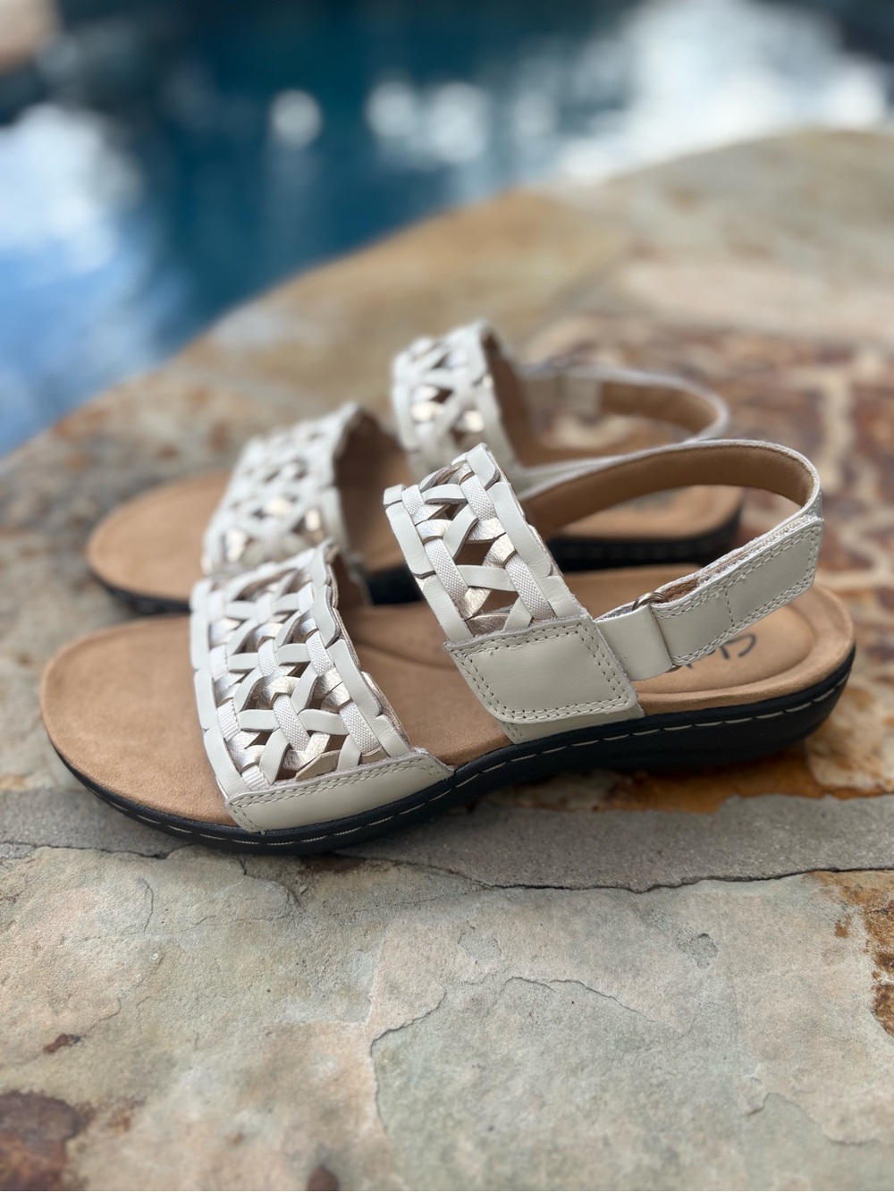 Clarks Laurieann Lily Cream and Gold Leather Woven Slingback Sandal Size 8- NEW